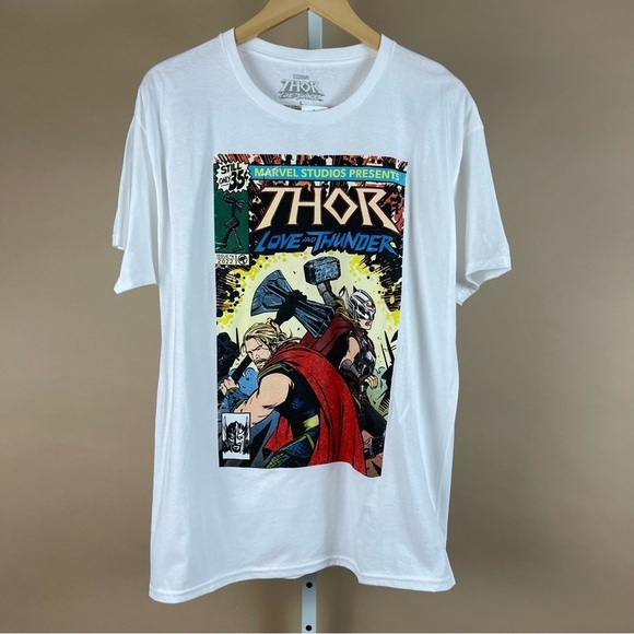 NEW Marvel Thor Love & Thunder Size Large Comic Graphic Tee Shirt 80's Comics - Picture 1 of 6